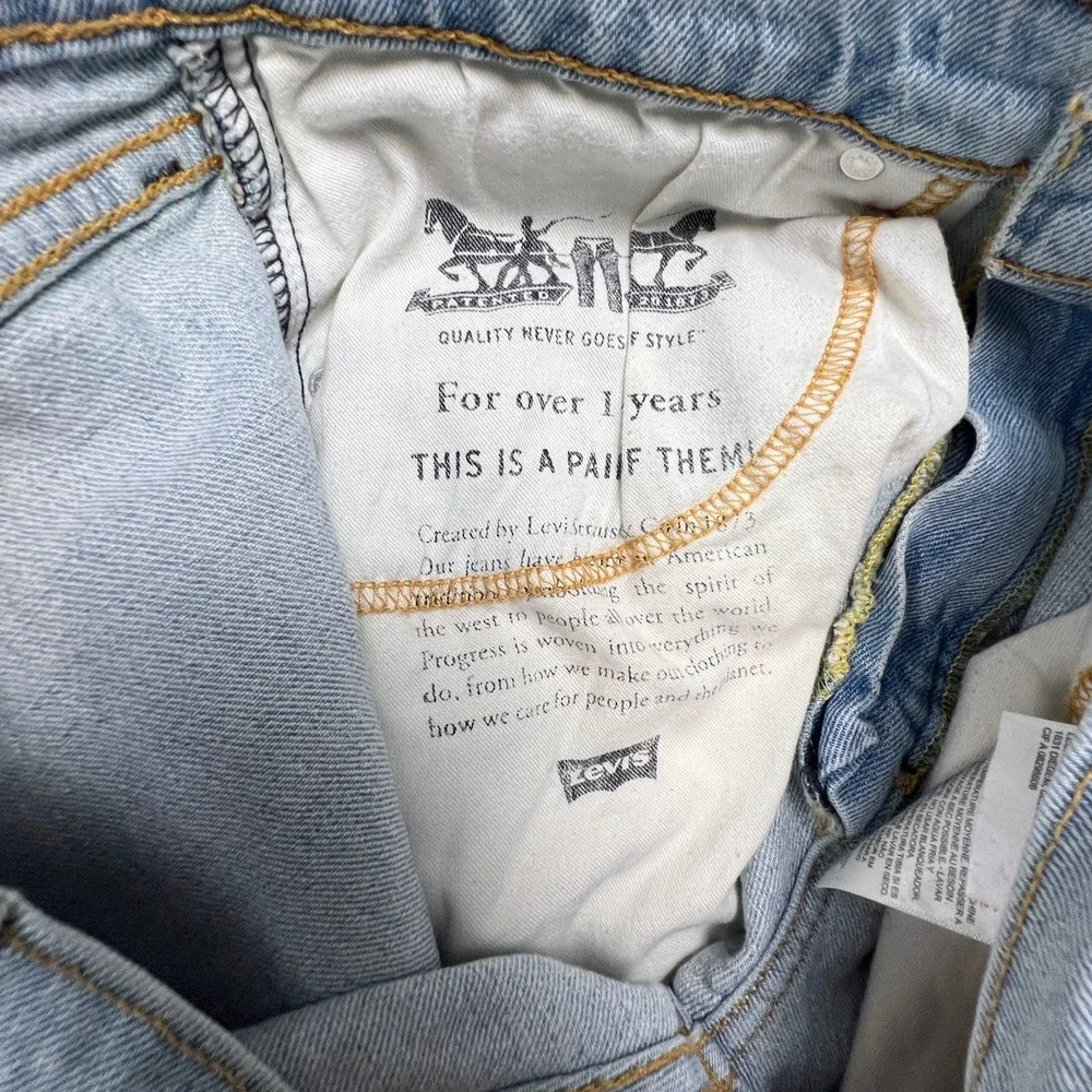 Levi's 505 Regular Fit Jeans Mens 32x30 Light Wash Denim Straight Leg Casual